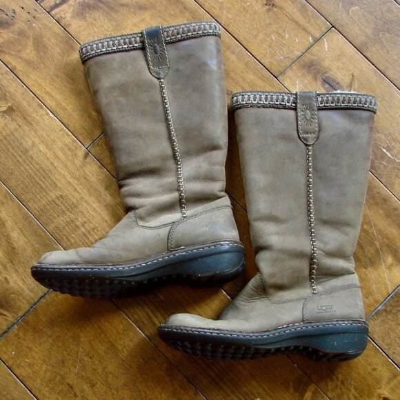 UGG Swell Tall Boots Leather Sheepskin Lined Size 6 - Picture 8 of 14